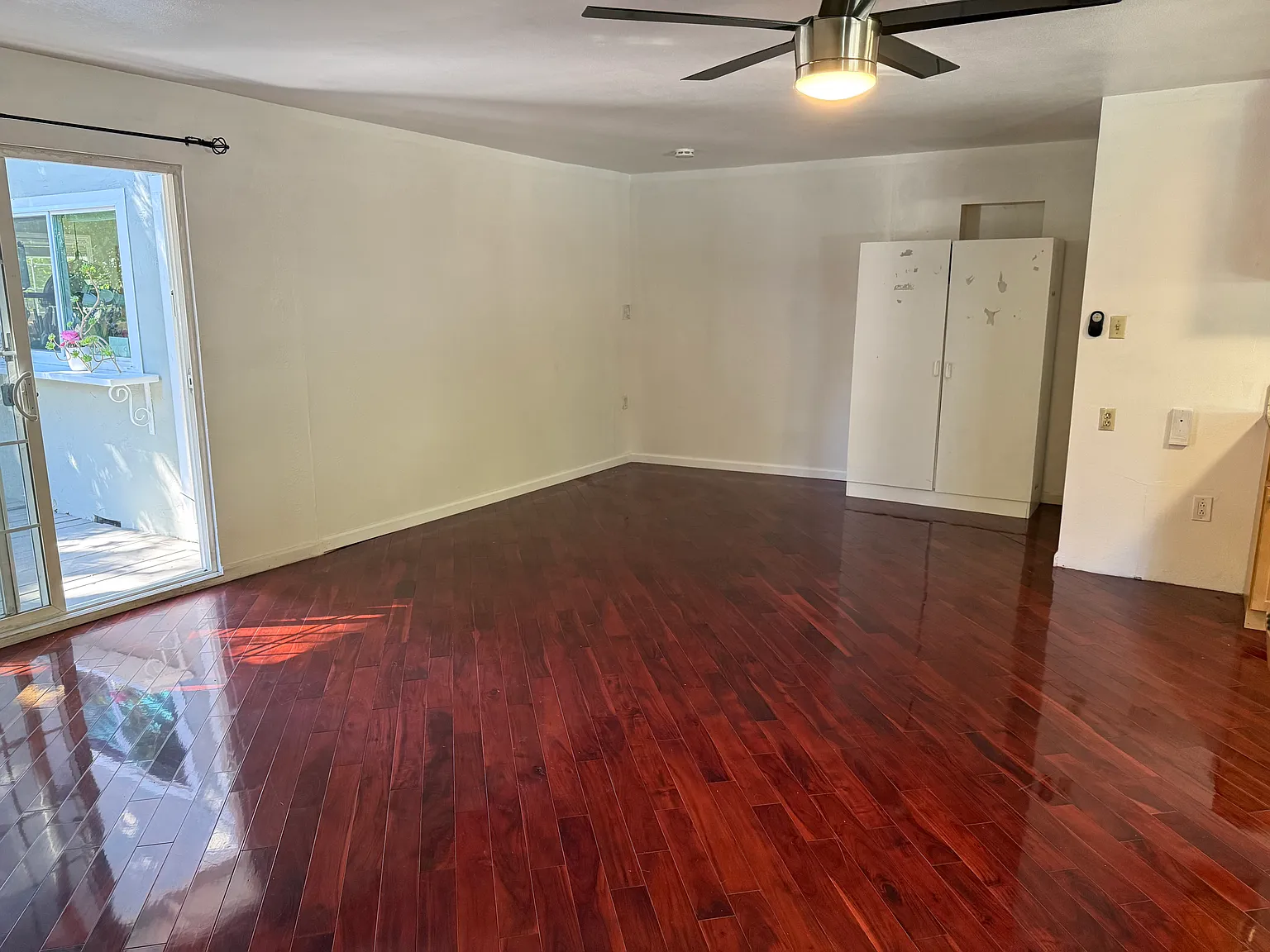1 bed, 800 sqft, $2,300 — Photo 4