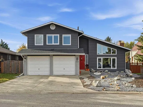 181 N Woodbend Way, Okotoks, AB T1S 1L8
