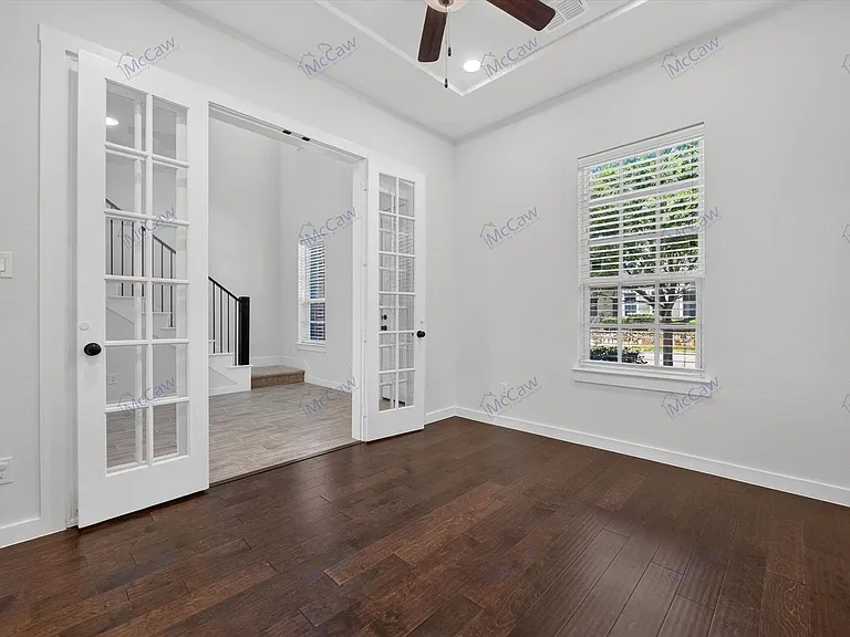 8728 Ice House Dr — Photo 11