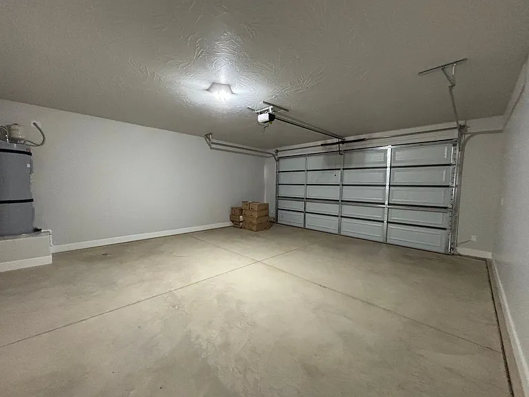 1073 S 4380 W — Photo 47