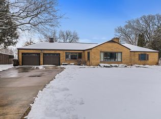 1628 Lee Center Rd, Amboy, IL 61310