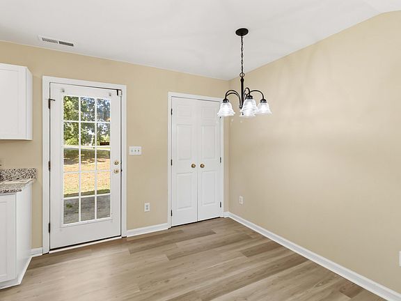 5th image of 2125 Ventana Ln