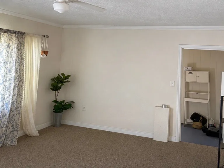 5107 Sequoia Rd — Photo 2