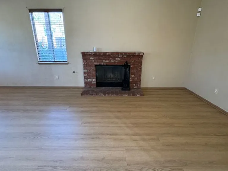 22918 Windwood Ln — Photo 3