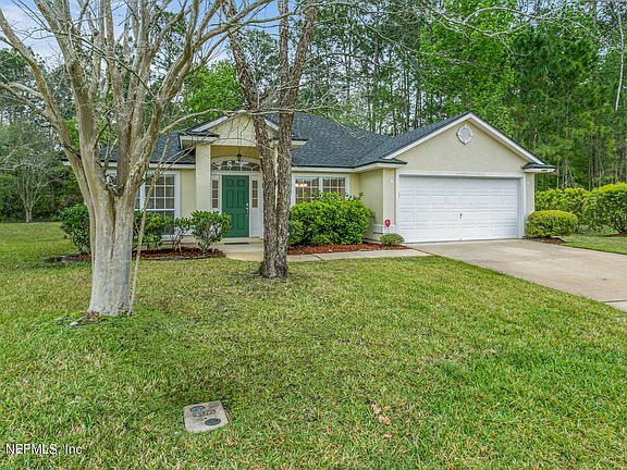 3rd image of 1324 E CHINABERRY Court