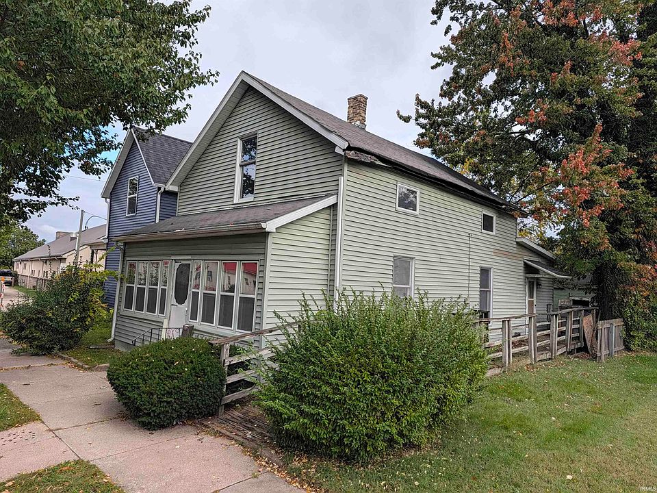 1st image of 904 S 2nd St