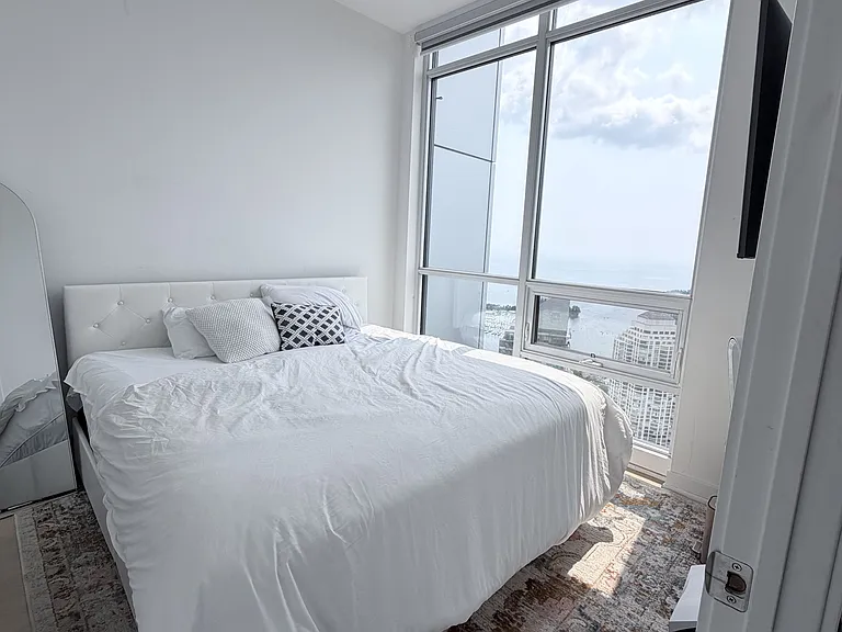 2220 Lakeshore Ave #Penthouse 2 — Photo 14