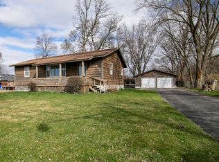 209 E Vanderkarr Rd, Saint Anne, IL 60964