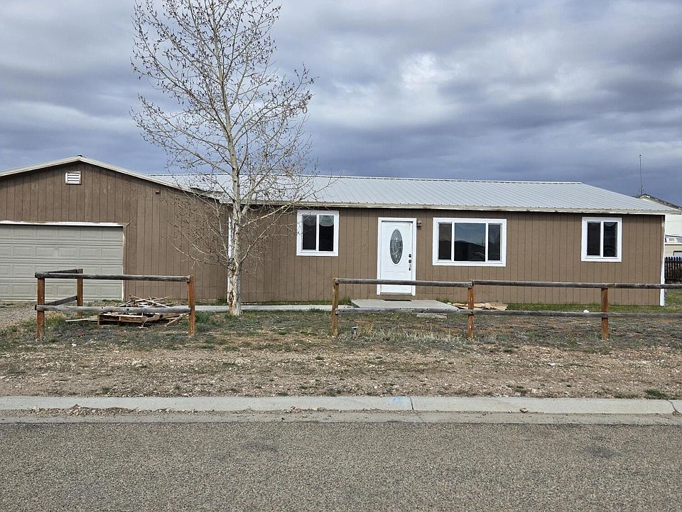 1st image of 18 Meadow Canyon Dr