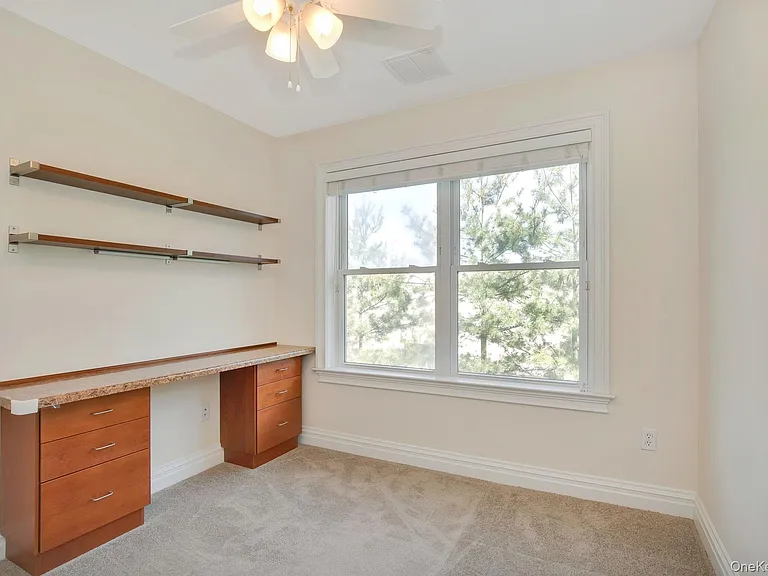 34 Della Dr — Photo 16