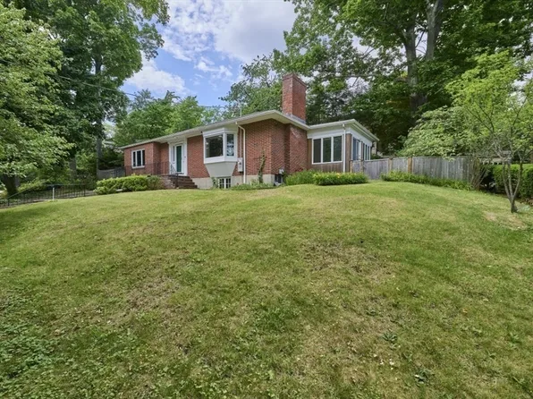119 Rawson Rd, Brookline, MA 02445