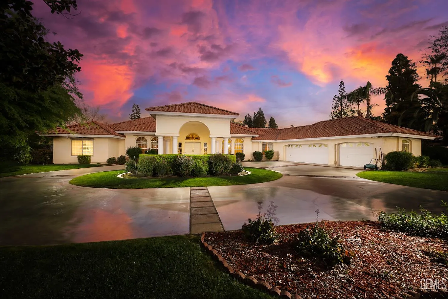 7301 Calle Sagrada photo 1