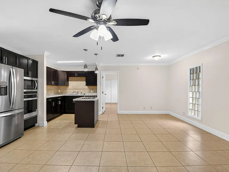 18 Crossings Cir #F — Photo 9
