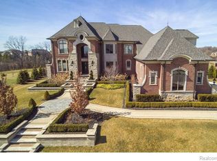 20839 Richmond Dr, Northville, MI