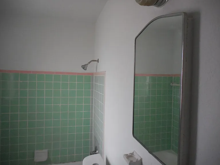 701 W Yandell Dr #12 — Photo 19