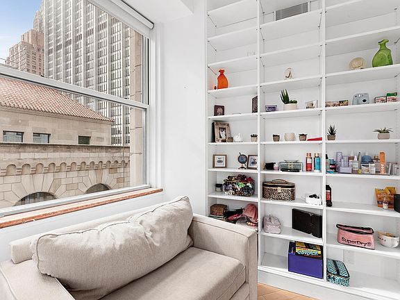 5th image of 55 Liberty St #19/20