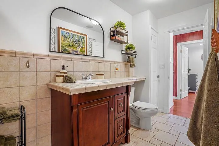 4551 Narragansett Ave — Photo 19