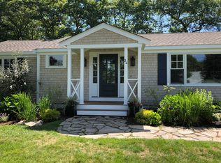 24 Nottingham Dr, Centerville, MA 02632