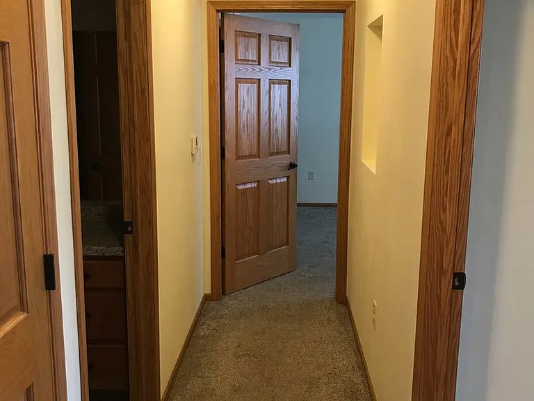 1958 Cypress Ct NE — Photo 4