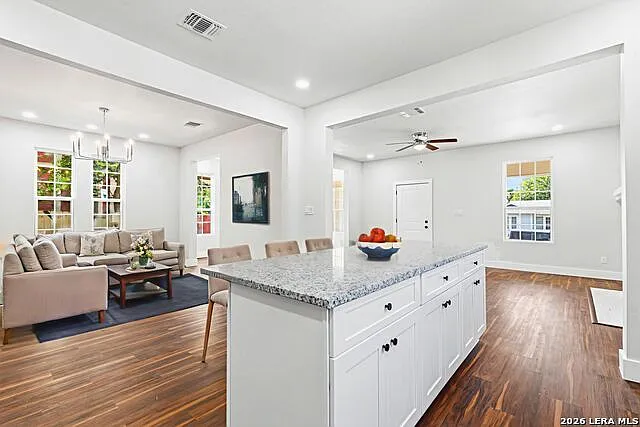 823 W French Pl — Photo 6