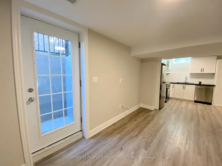 922 Silverthorn Mill Ave — Photo 5