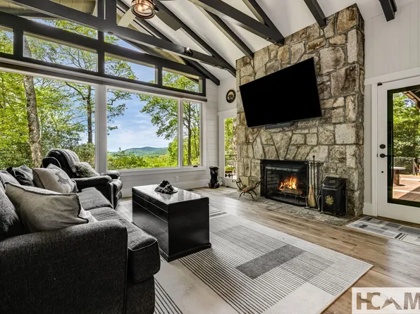 1135 Big Bear Pen Road, Highlands, NC 28741