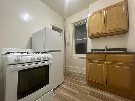 Rented by Corcoran | media 15