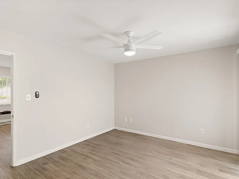 Vista Palms Apartment Homes- Yucaipa, CA — Photo 55