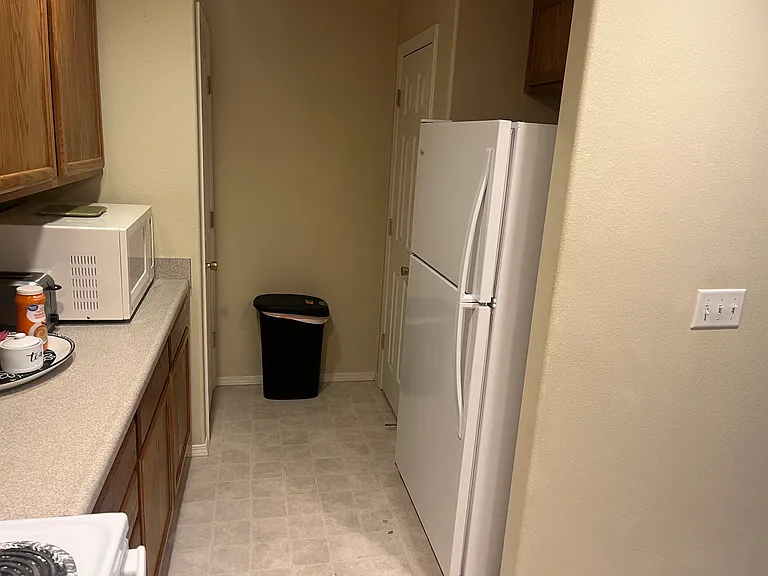 859 Forestglen Dr #B — Photo 10
