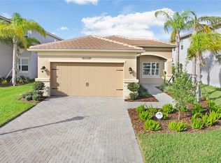 30987 Lindentree Dr, Wesley Chapel, FL 33543