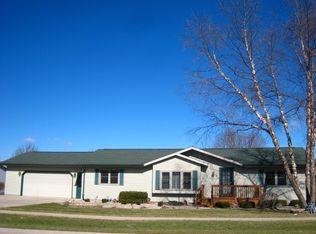 300 Edgewood Dr, Waupun, WI 53963