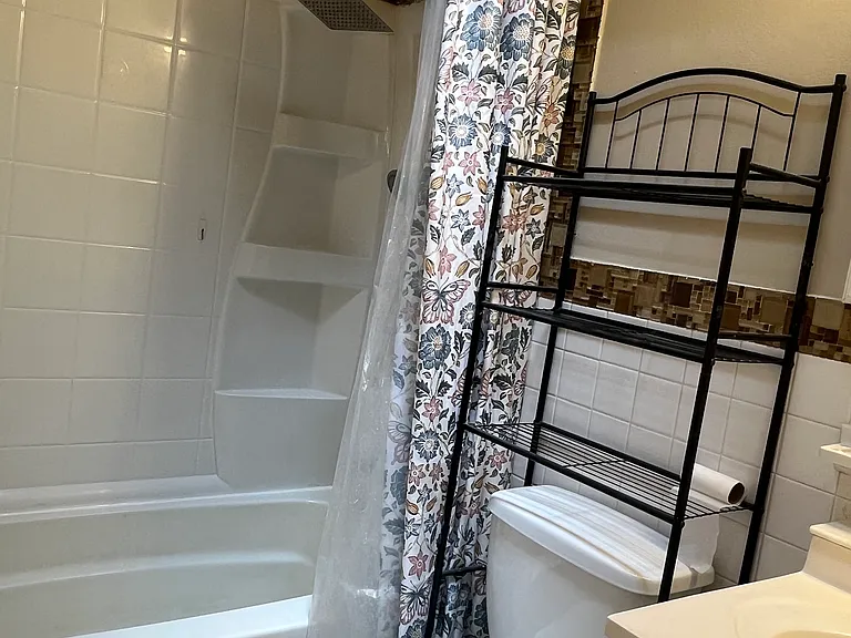 3633 E Crown Ave — Photo 8