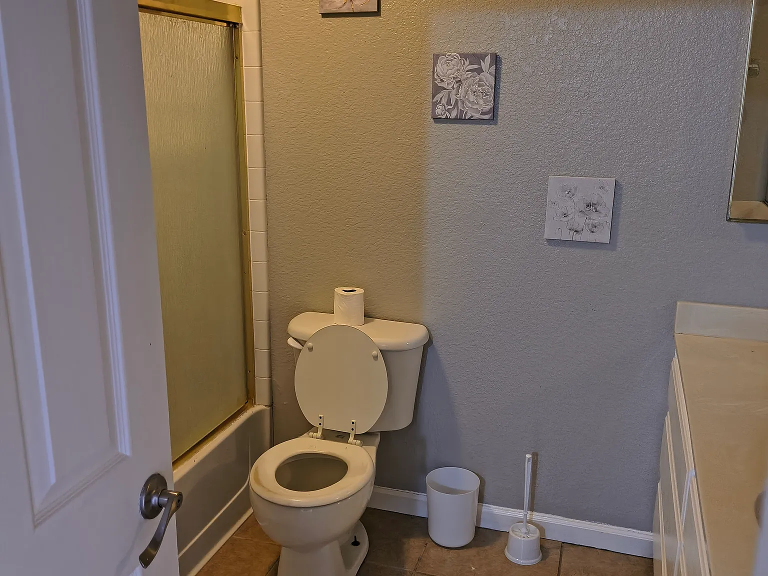 112 N Walnut Ave — Photo 2