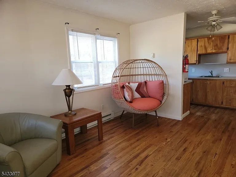 371 Lake Shr S #E — Photo 3