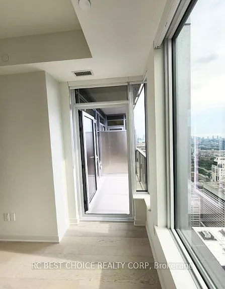 11 Yorkville Ave #5301 — Photo 24