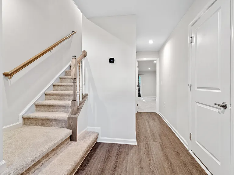 859 Romeria Dr — Photo 5