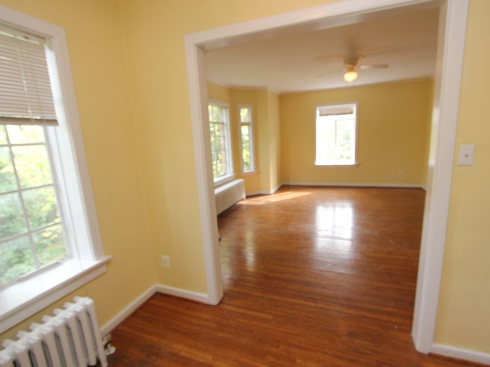 1st image of 580 E Town St #320