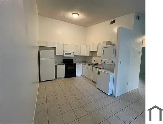 6832 Tiki Ln #4 — Photo 5