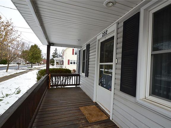 4th image of 237 N Pleasant St