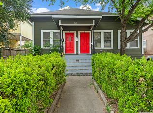 821 W Woodlawn Ave, San Antonio, TX 78212