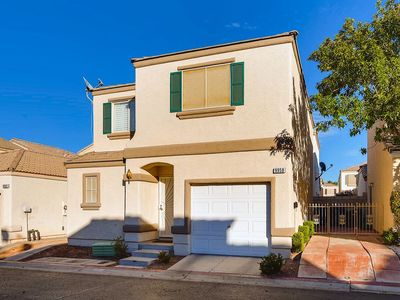 9958 Fragile Fields St, Las Vegas, NV, 89183