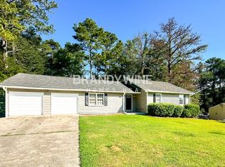 5756 Ivywood Dr, Lithonia, GA 30038