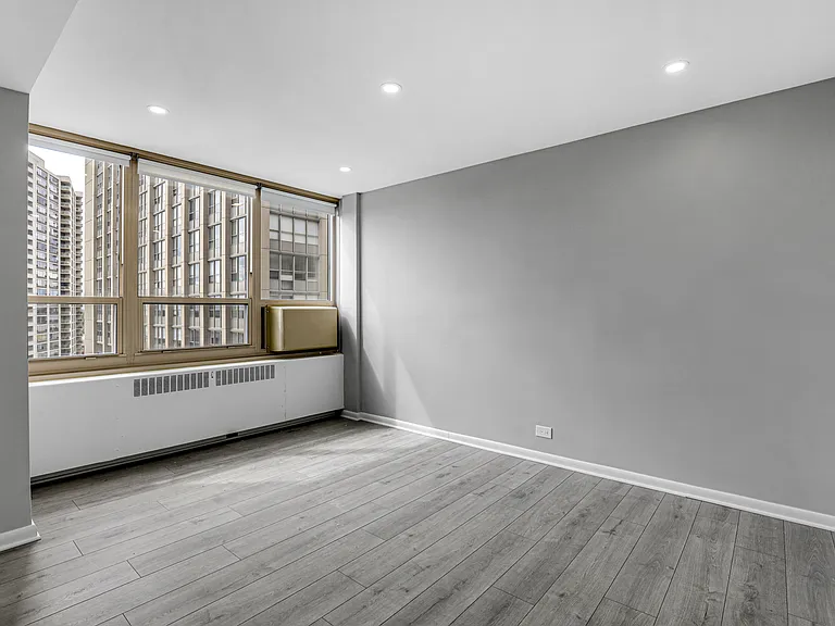 3950 N Lake Shore Dr #1516 — Photo 16