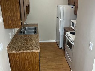 228 S Ivy Ln, Butler, IN 46721