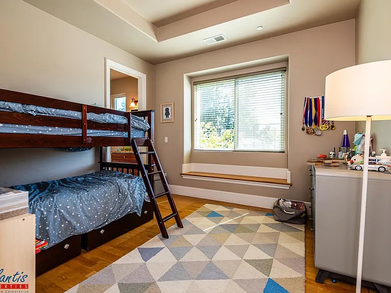 178 Martens Ave — Photo 15