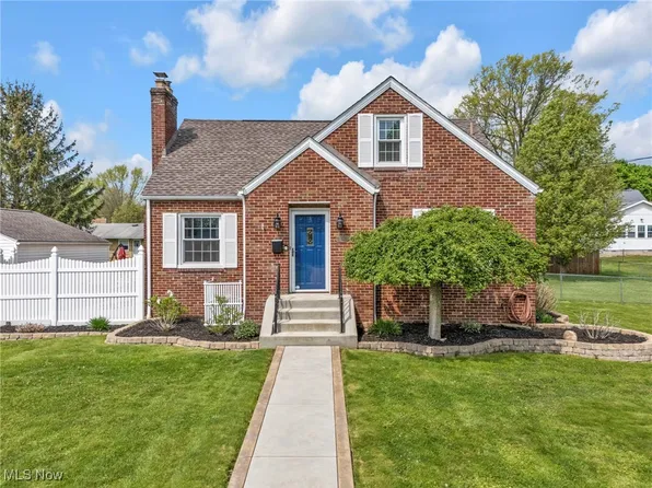 129 Wise Ave SE, North Canton, OH 44720