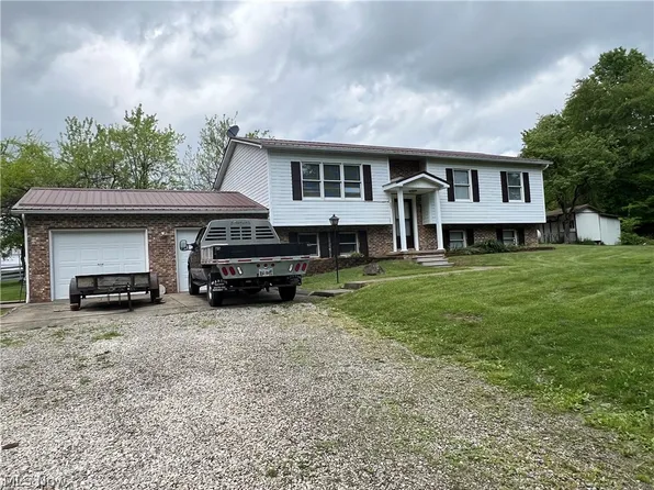 305 Bridge St, Senecaville, OH 43780
