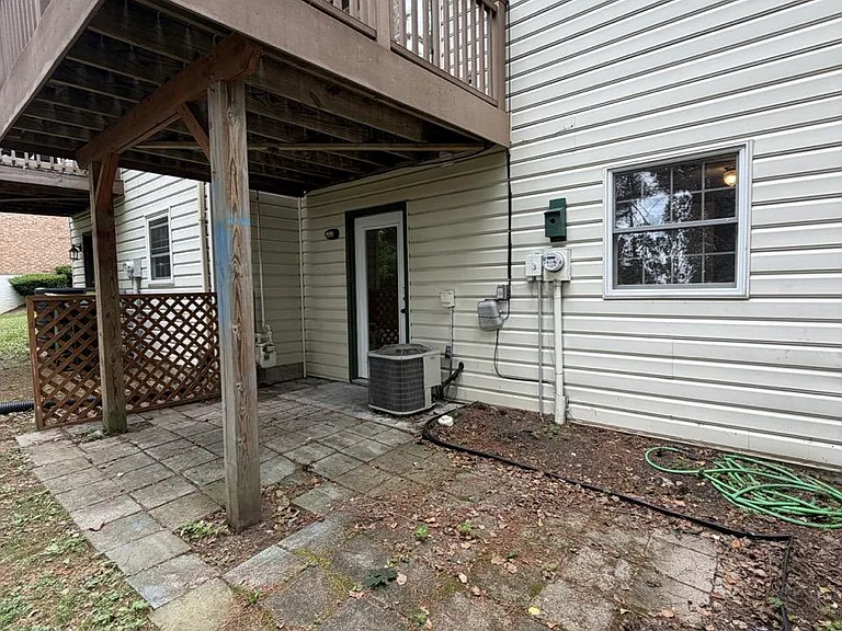 218 Tudor Dr — Photo 44