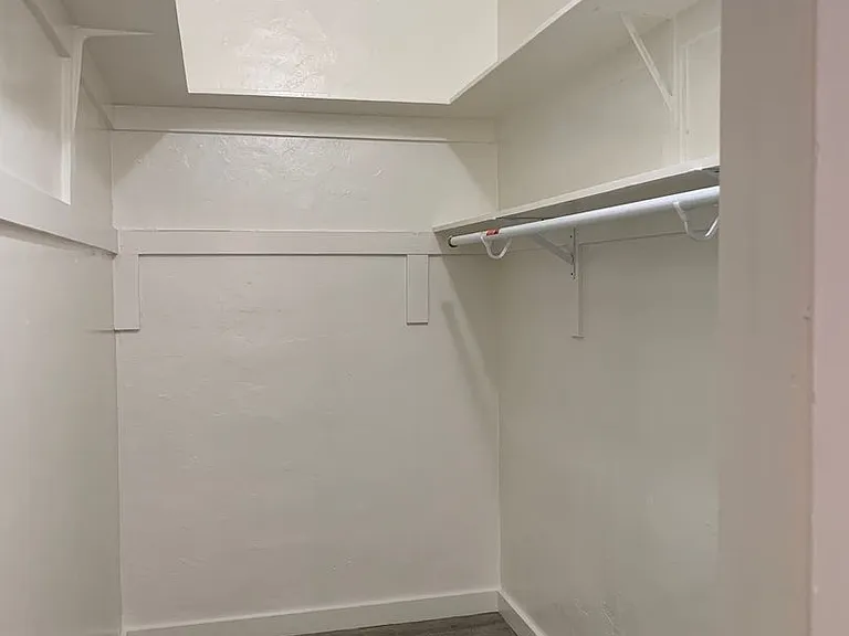 2325 Ocean View Ave — Photo 8