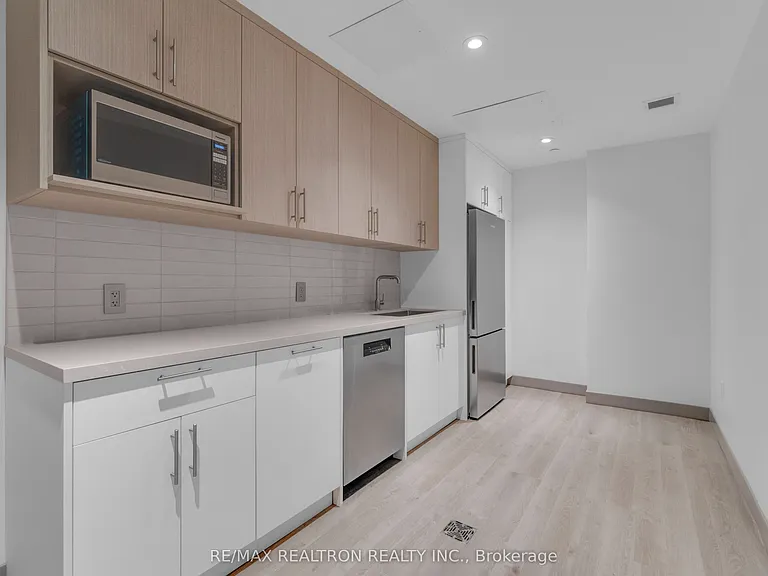 664 Spadina Ave #205 — Photo 30